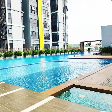 Le Pavilion By Salaam Suites, 5 Pax, Near Setiawalk Puchong Exterior photo