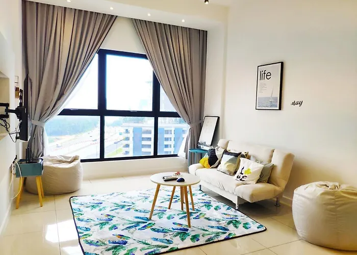 Le Pavilion By Salaam Suites, 5 Pax, Near Setiawalk