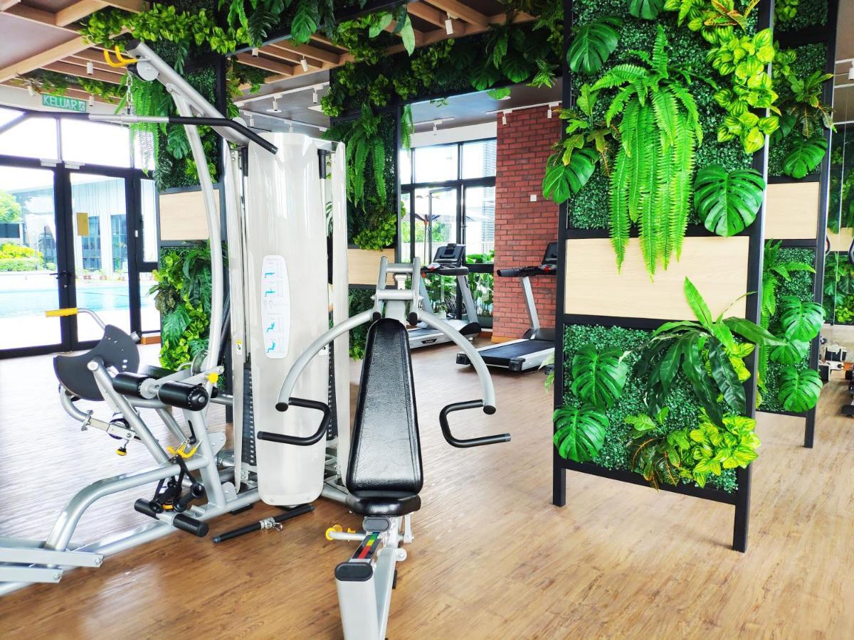 Le Pavilion By Salaam Suites, 5 Pax, Near Setiawalk Puchong