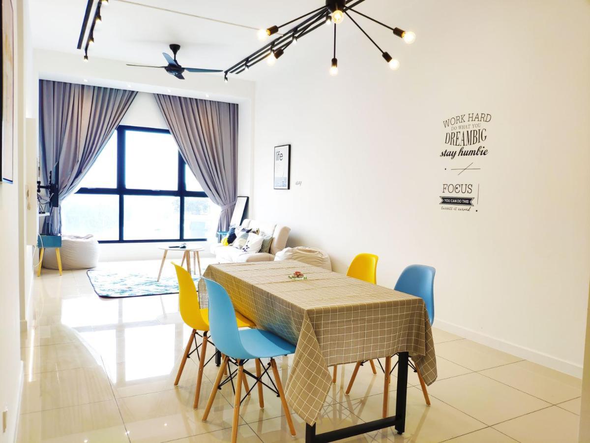 Le Pavilion By Salaam Suites, 5 Pax, Near Setiawalk